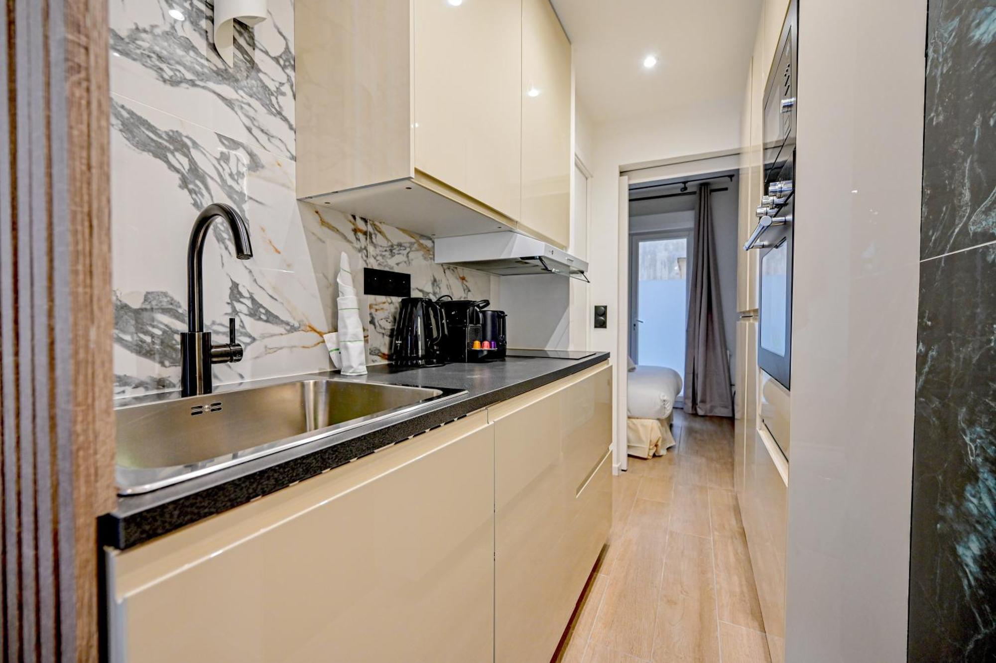 Апартаменты Relax In A Stylish Flat In Montmartre Париж Экстерьер фото